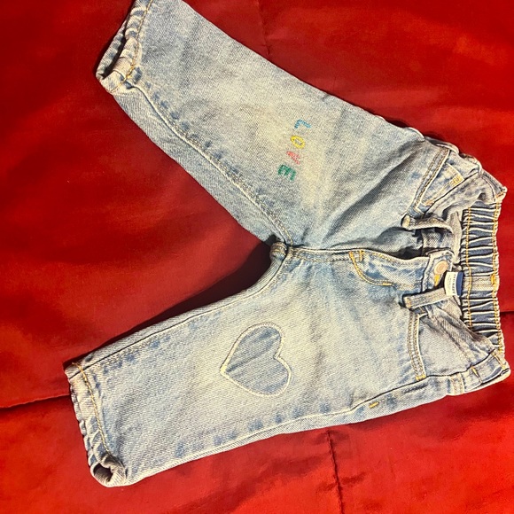 SET of Old Navy sweatshirt and matching Jeans Size 3-6 months so cute! - Picture 3 of 10